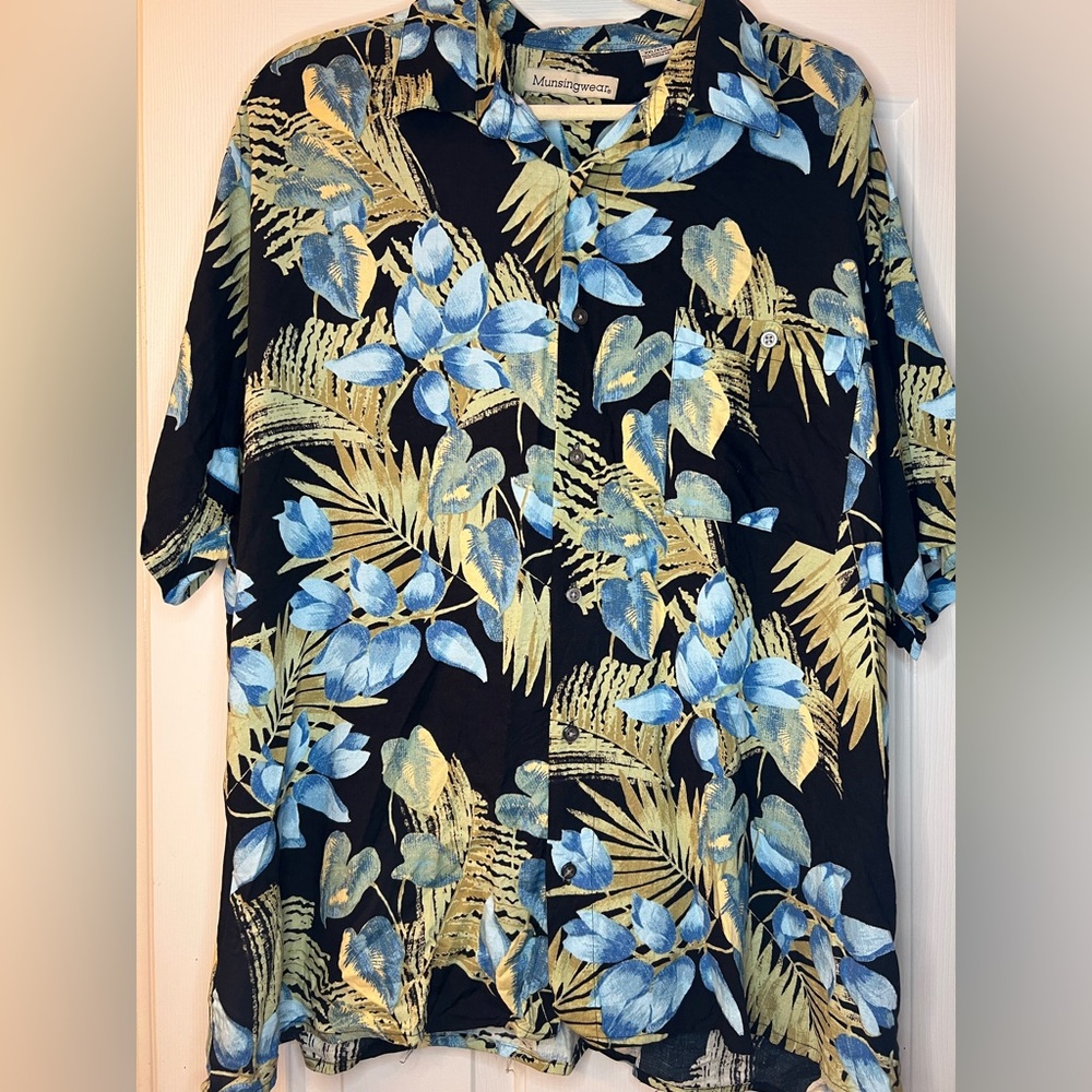 MunsingWear‎ Hawaiian Shirt size 2XL